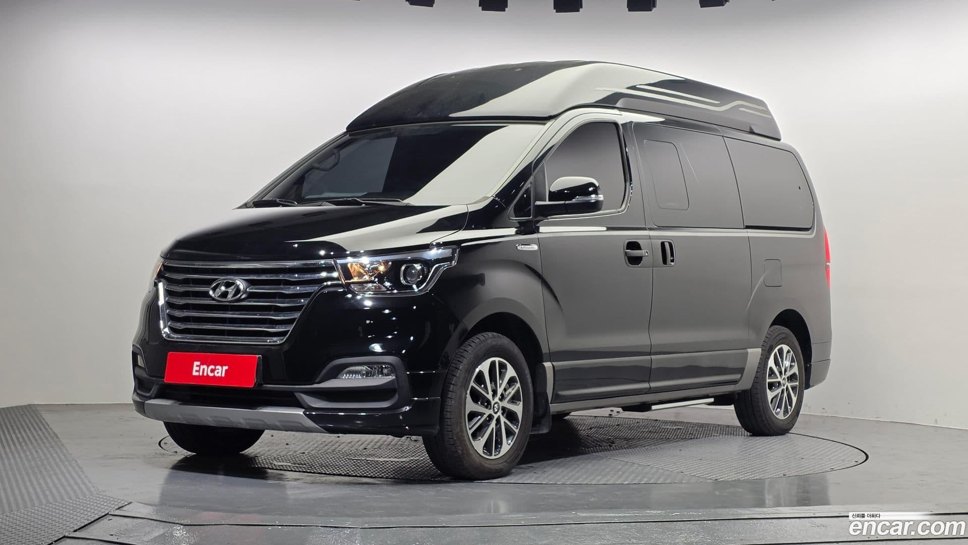 Main__Slider__Photo:Starex Hyundai 2019.2-0