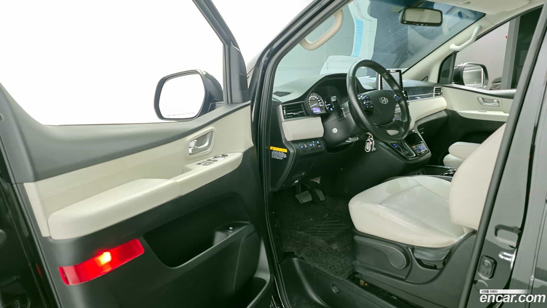 Starex Hyundai 2019.2-OPTION-015