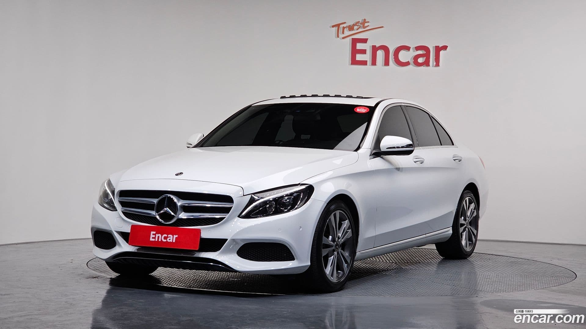 Main__Slider__Photo:C-Class Mercedes-Benz 2017.11-0