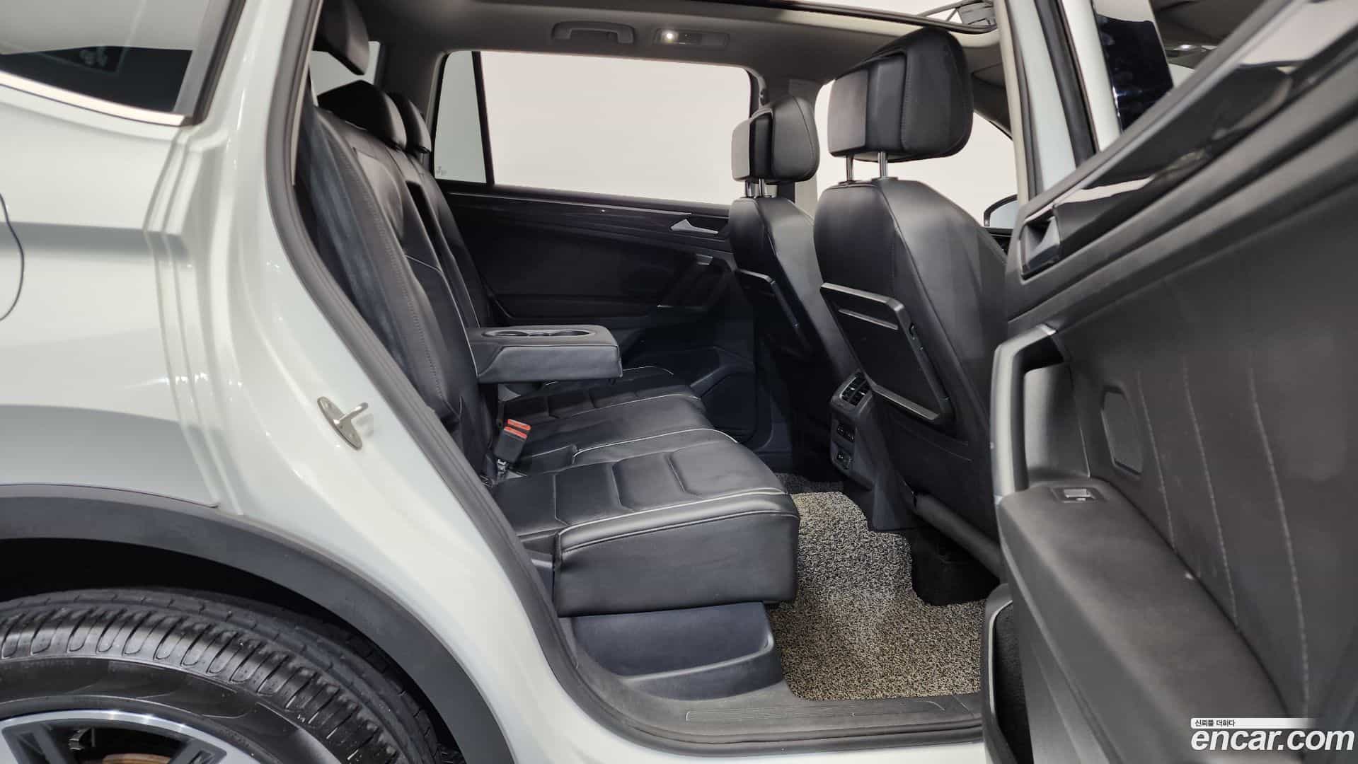 Tiguan Volkswagen 2018.7-OPTION-016