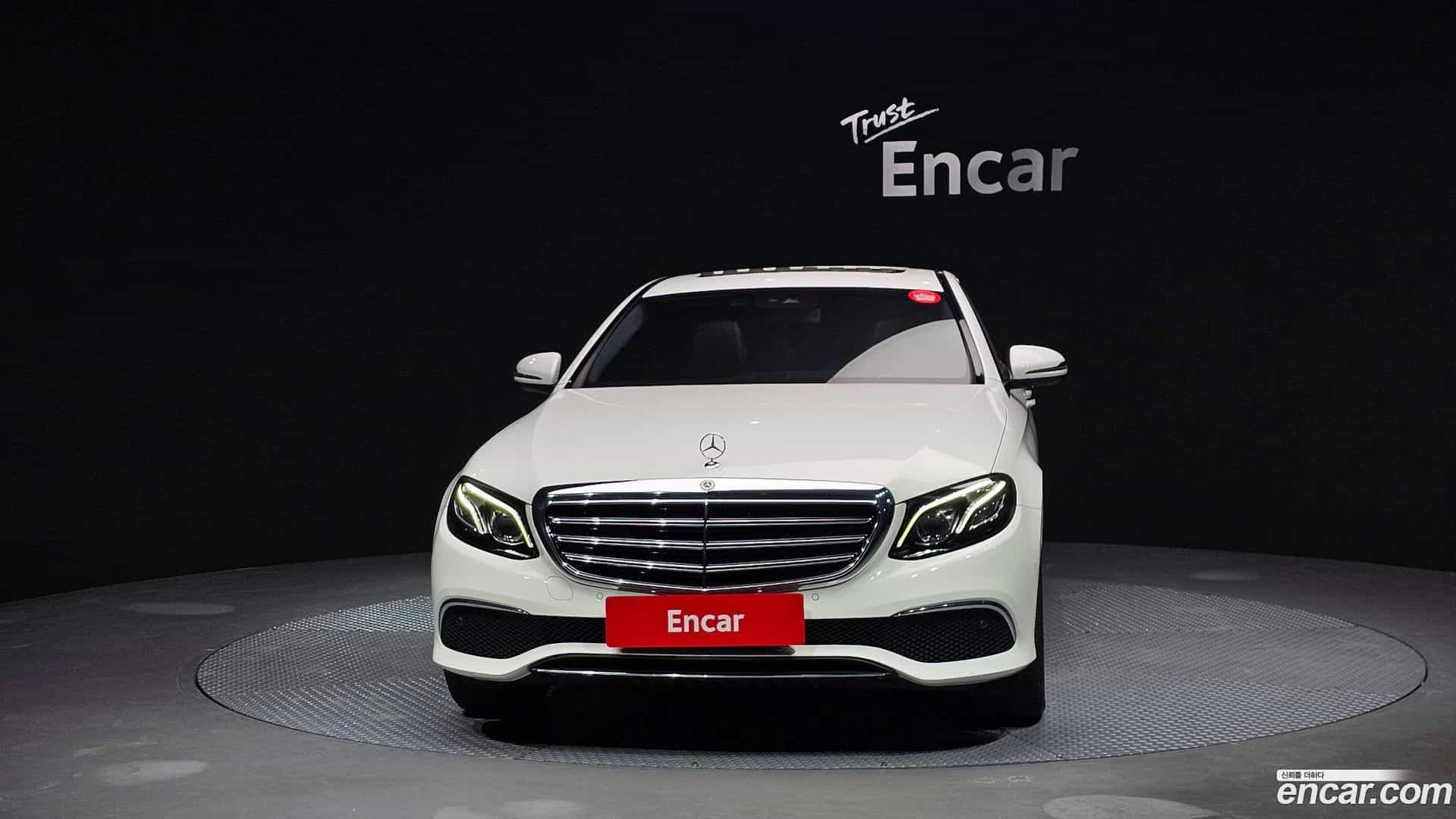 E-Class Mercedes-Benz 2019.10-OUTER-003