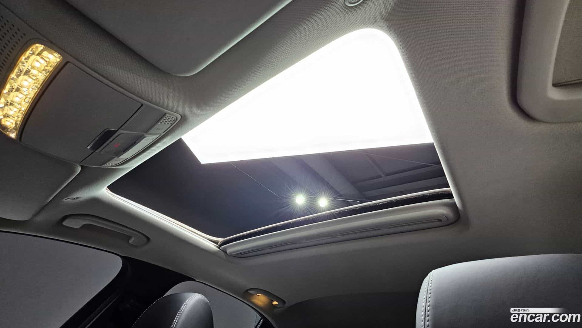 E-Class Mercedes-Benz 2019.10-OPTION-015