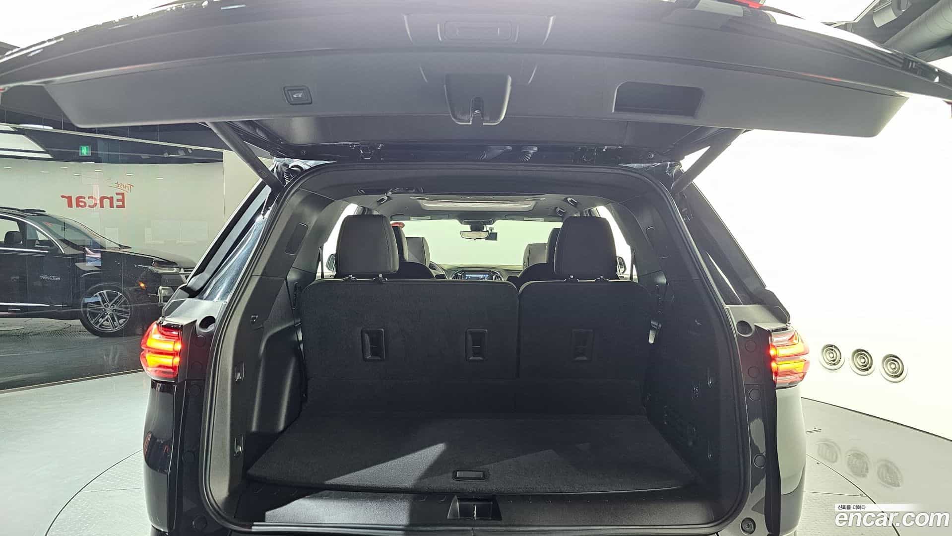Traverse Chevrolet 2023.11-OPTION-024