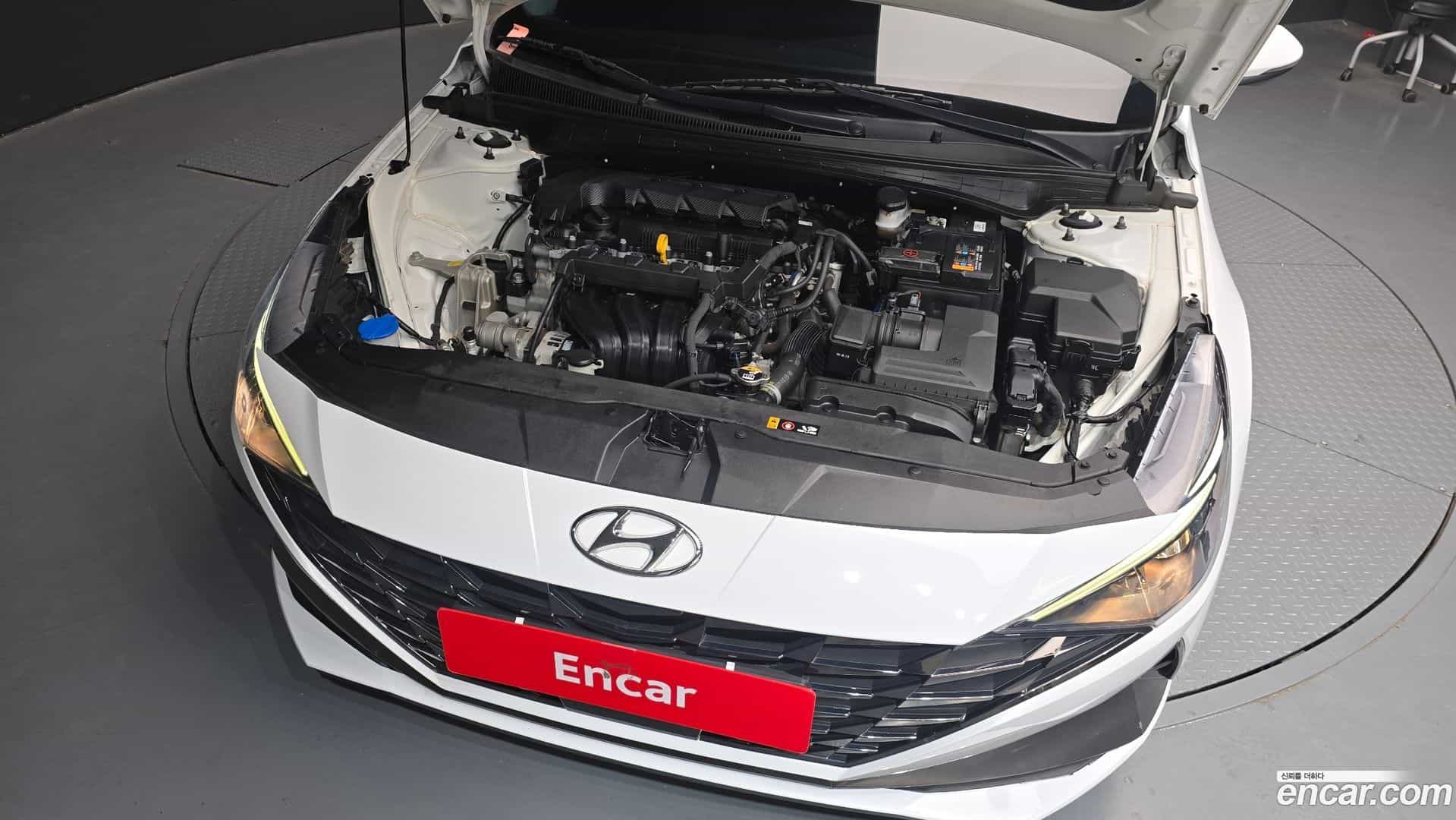 AVANTE Hyundai 2022.10-INNER-006