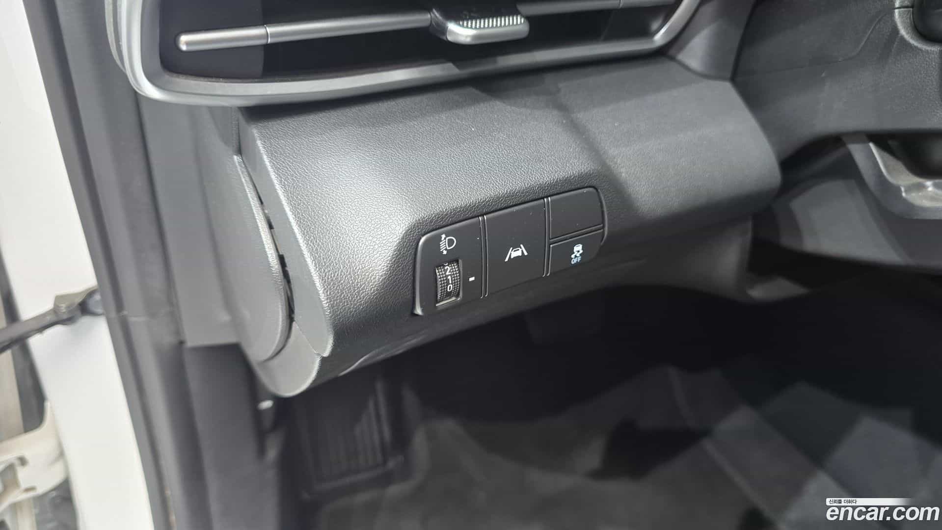 AVANTE Hyundai 2022.10-OPTION-019