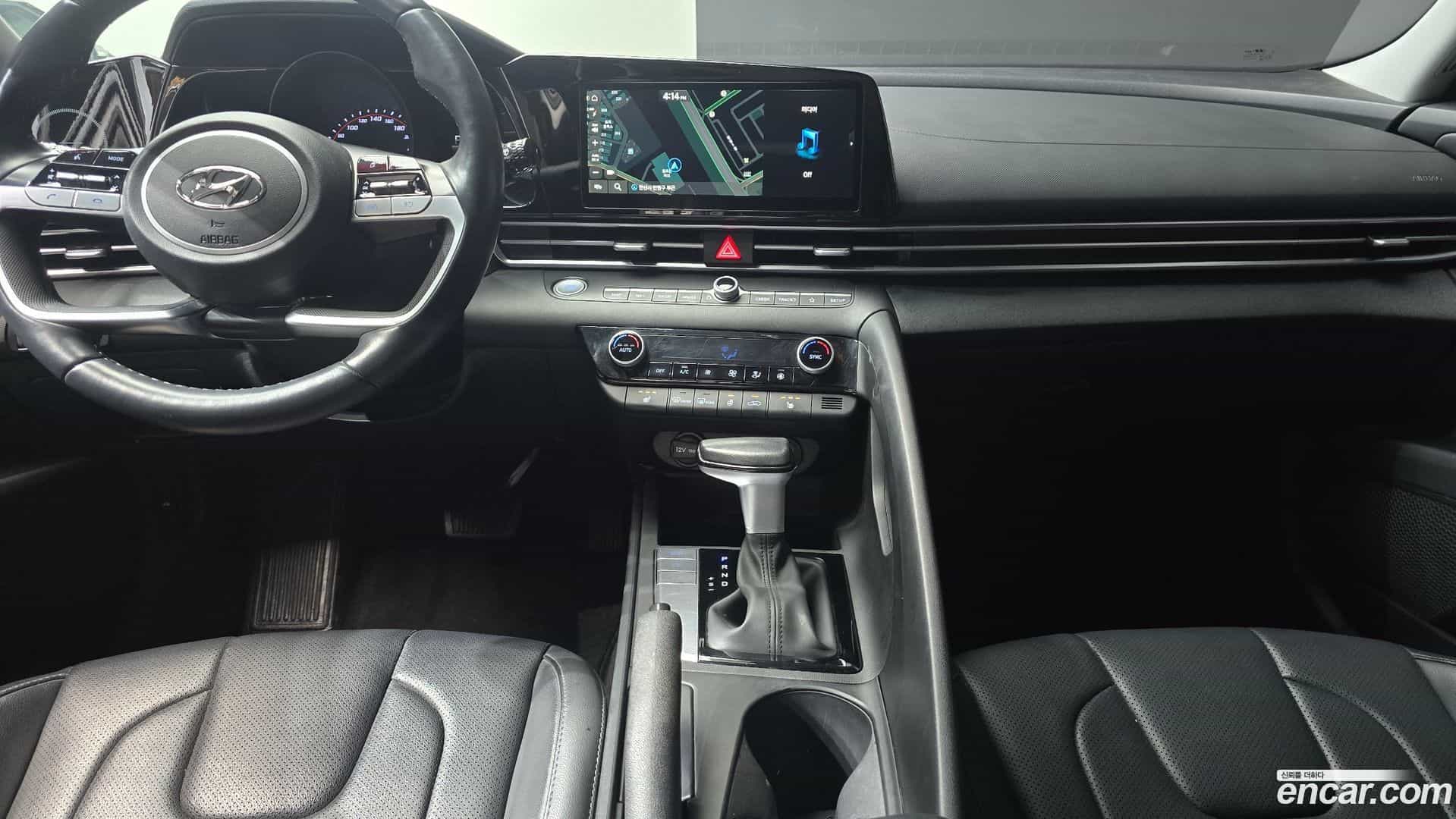 AVANTE Hyundai 2022.10-OPTION-024