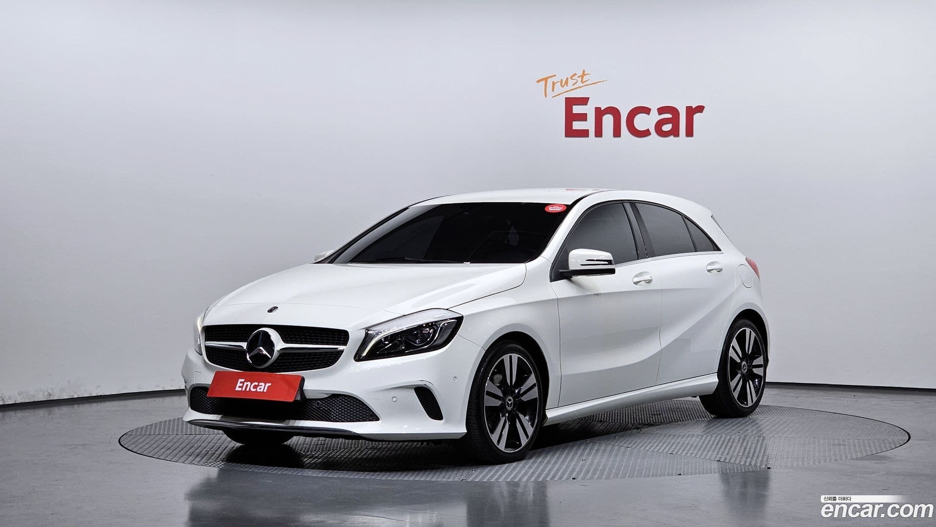 Main__Slider__Photo:A-Class Mercedes-Benz 2018.4-0