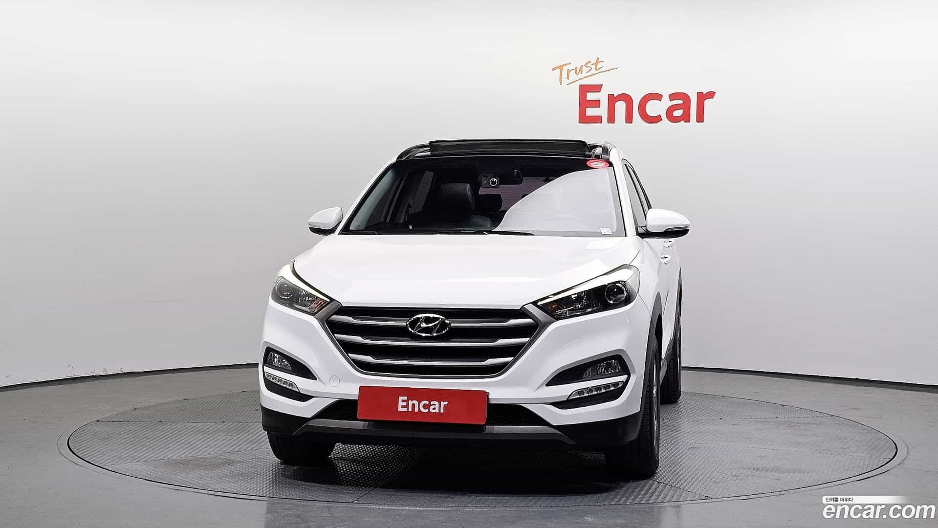 Tucson Hyundai 2015.2-OUTER-003