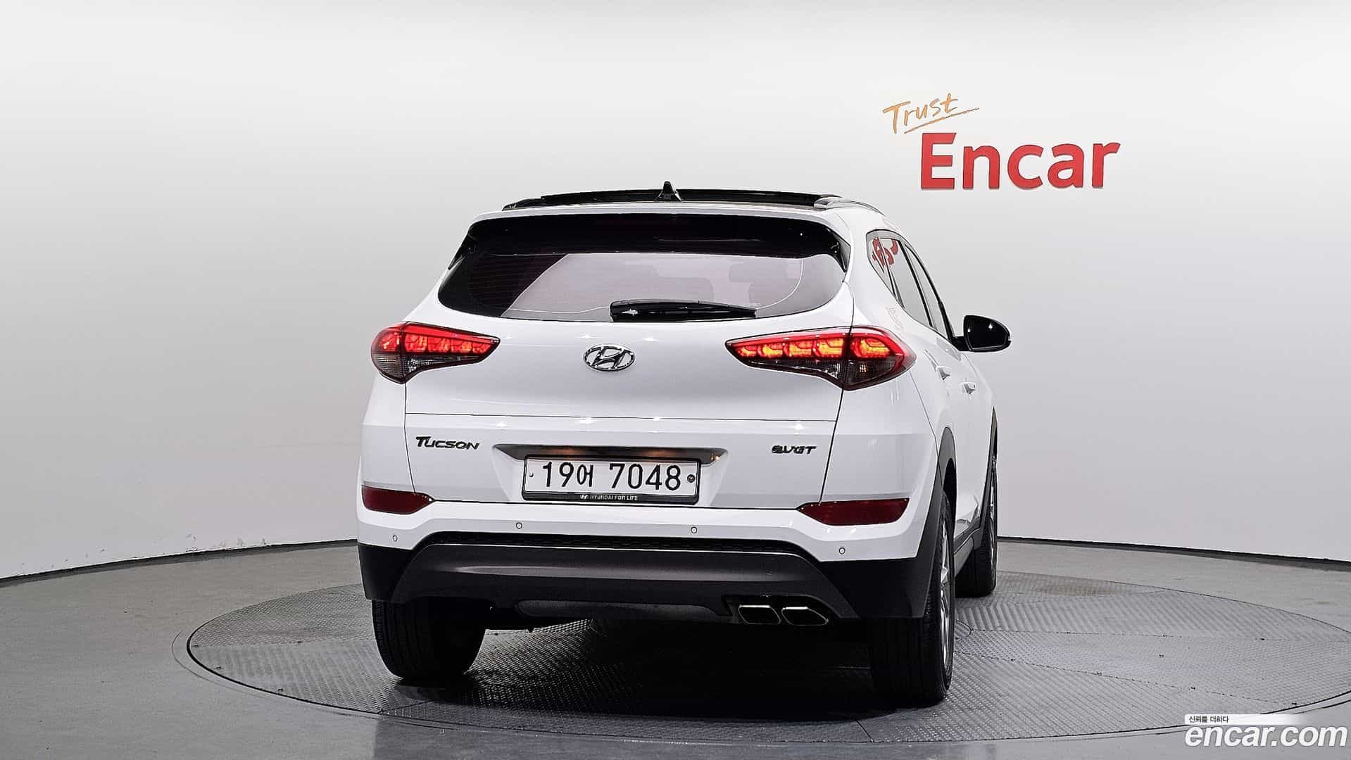 Tucson Hyundai 2015.2-OUTER-004