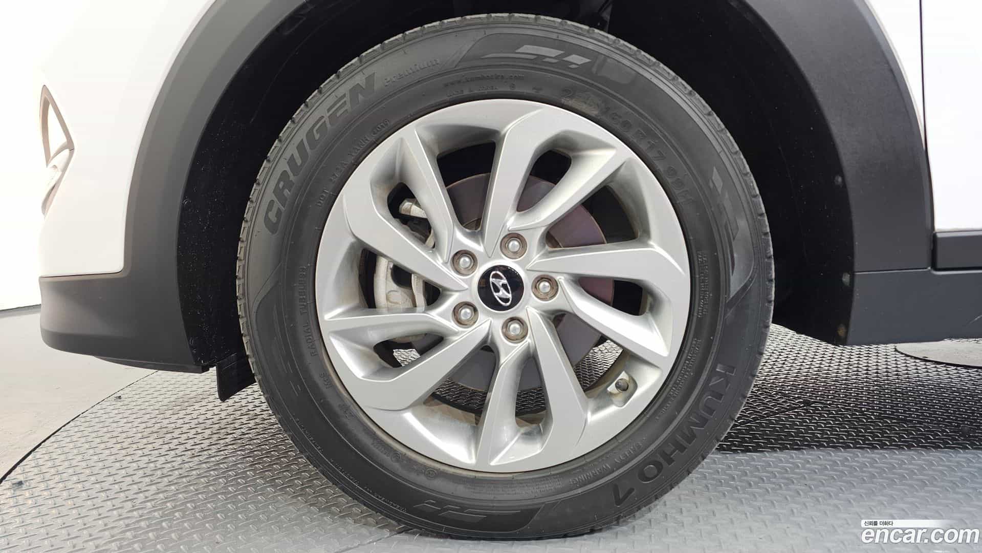 Tucson Hyundai 2015.2-OUTER-005