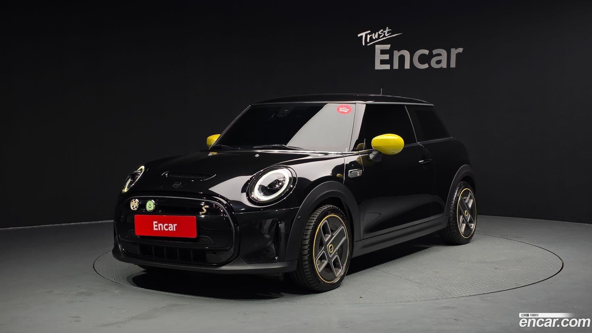 Main__Slider__Photo:Cooper Mini 2022.6-0