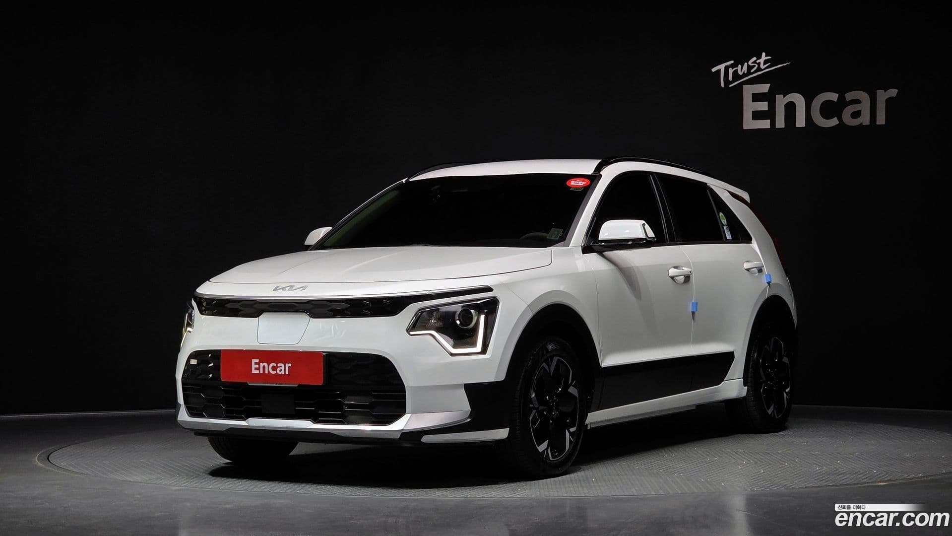 Main__Slider__Photo:Niro Kia 2022.6-0