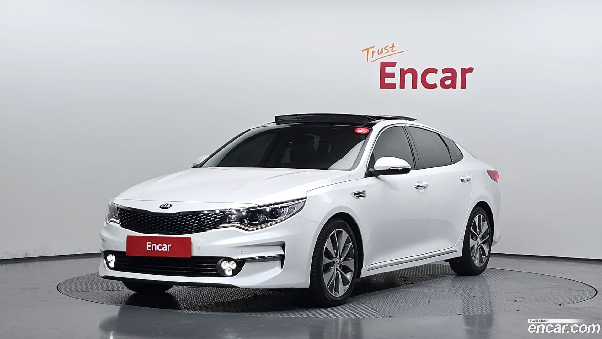 Main__Slider__Photo:K5 Kia 2017.11-0