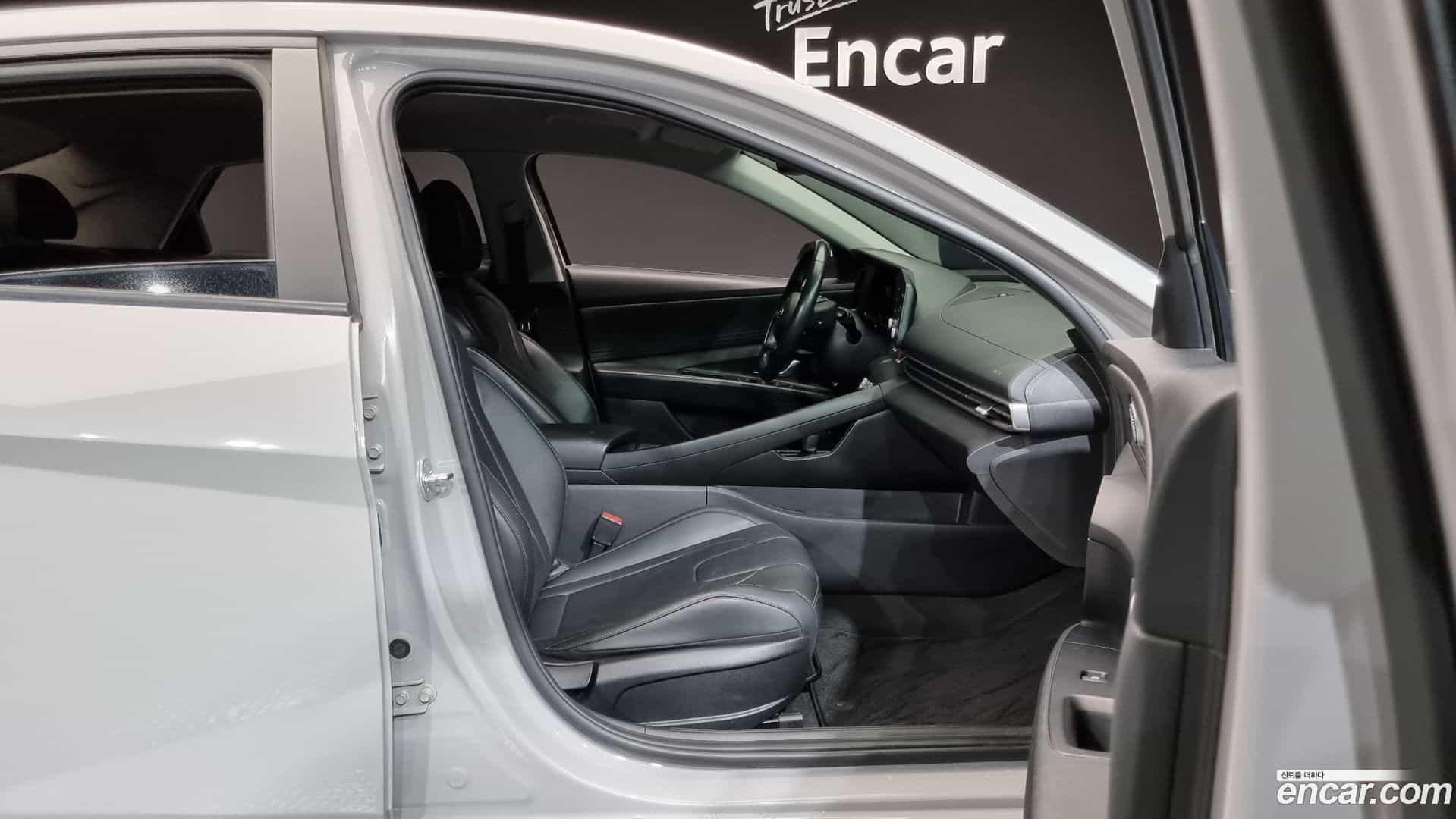 AVANTE Hyundai 2021.4-INNER-010
