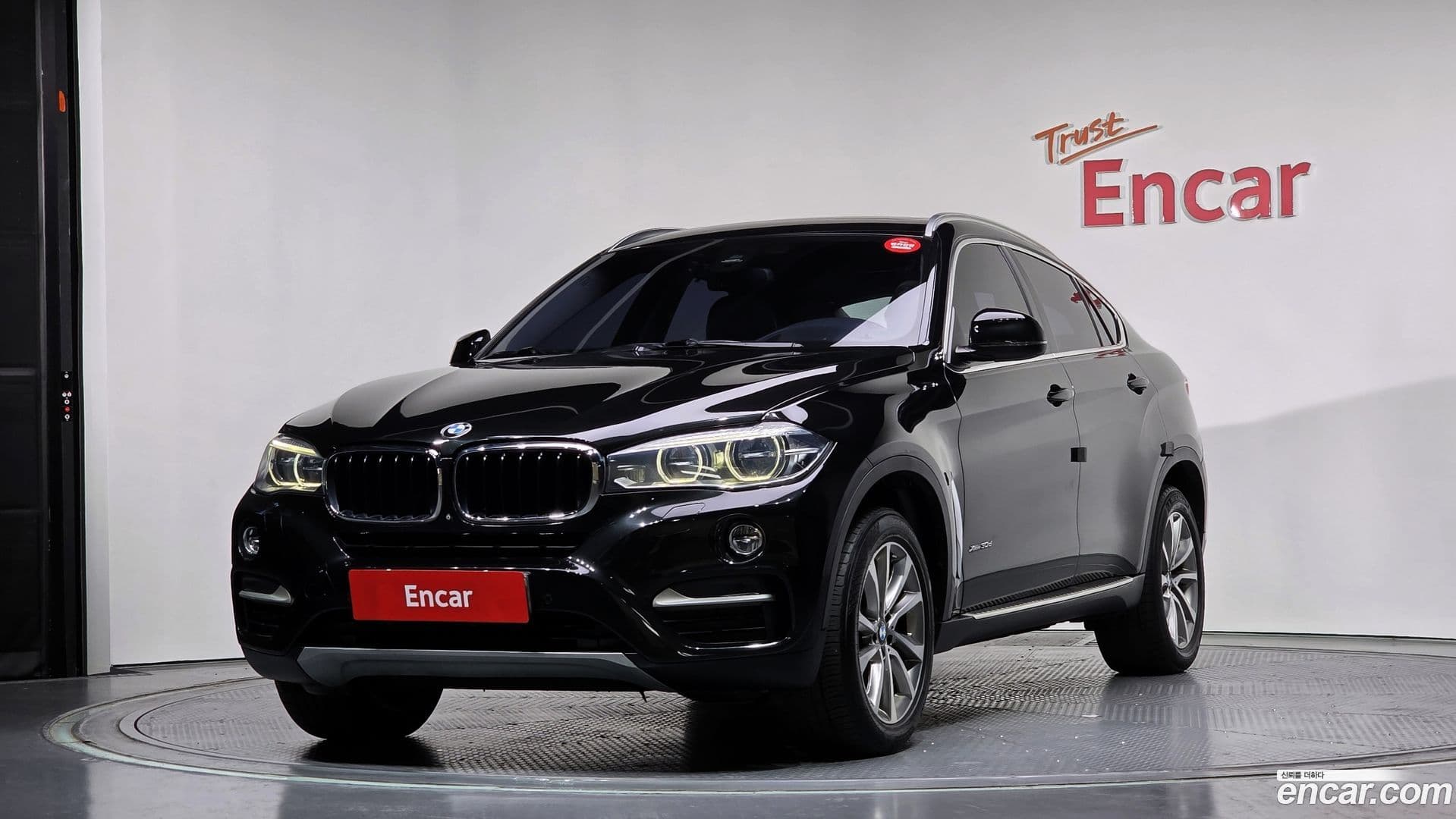 Main__Slider__Photo:X6 BMW 2015.8-0