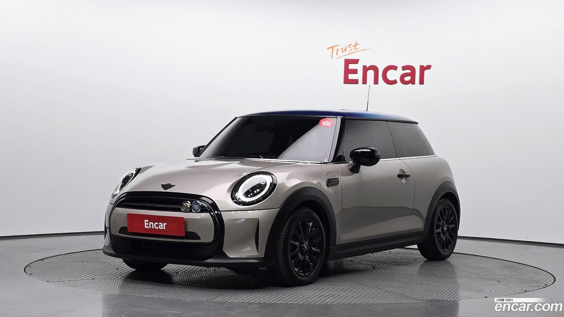 Main__Slider__Photo:Cooper Mini 2021.8-0