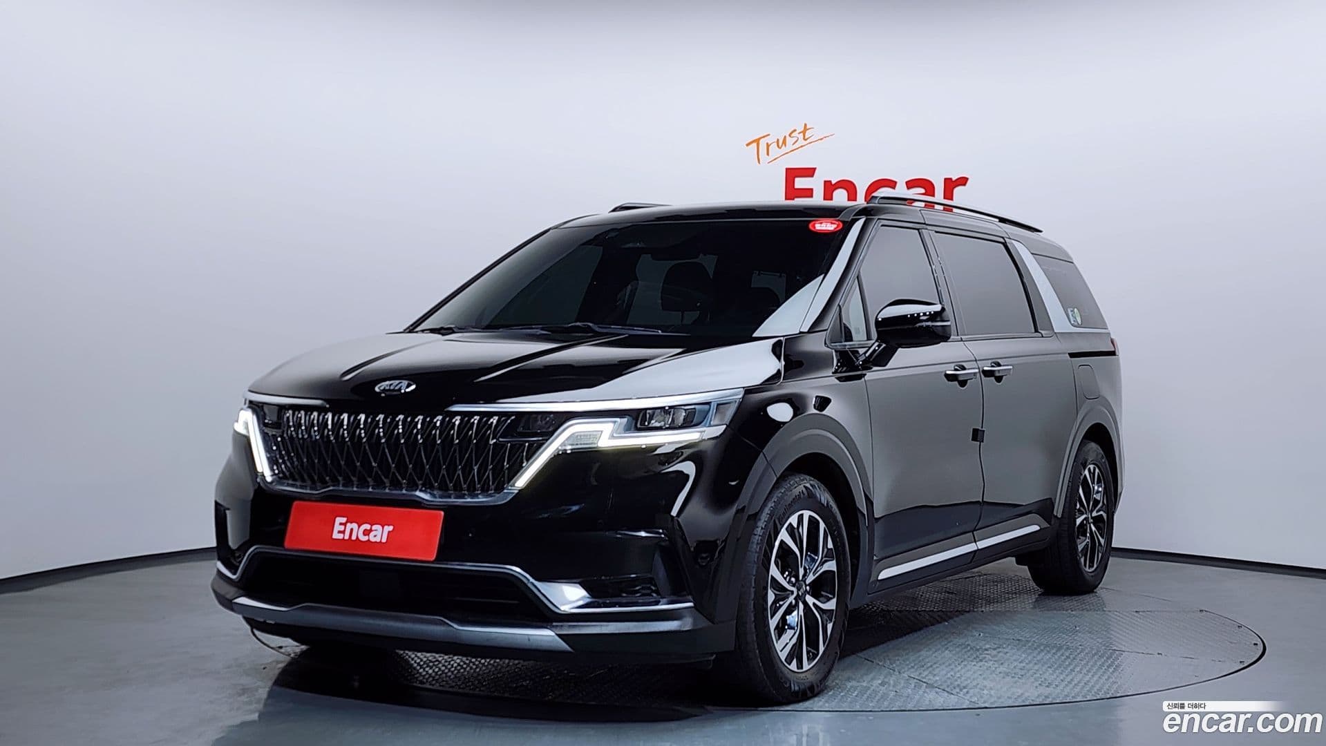 Main__Slider__Photo:Canival Kia 2020.9-0