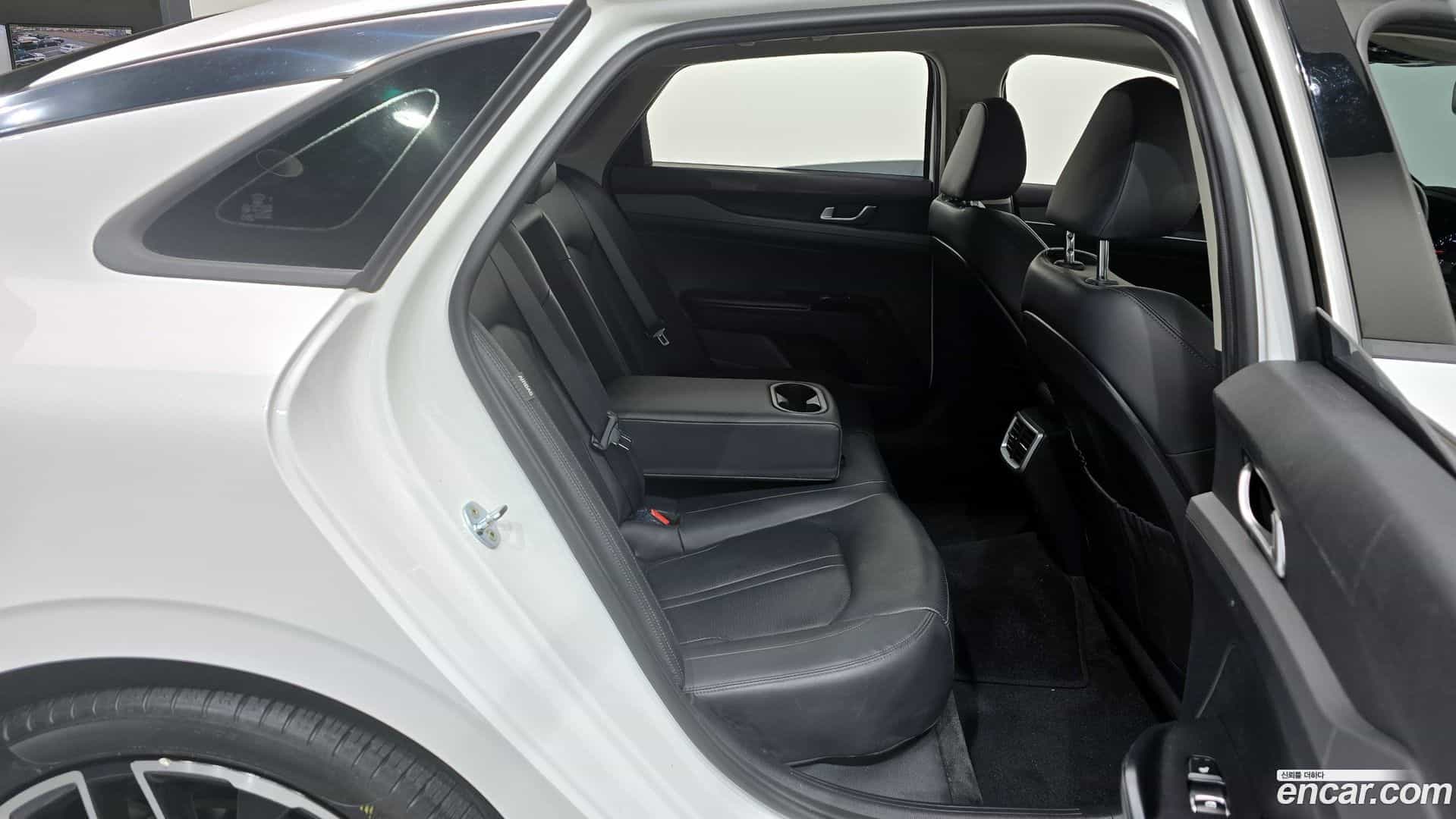 K5 Kia 2021.0-OPTION-016