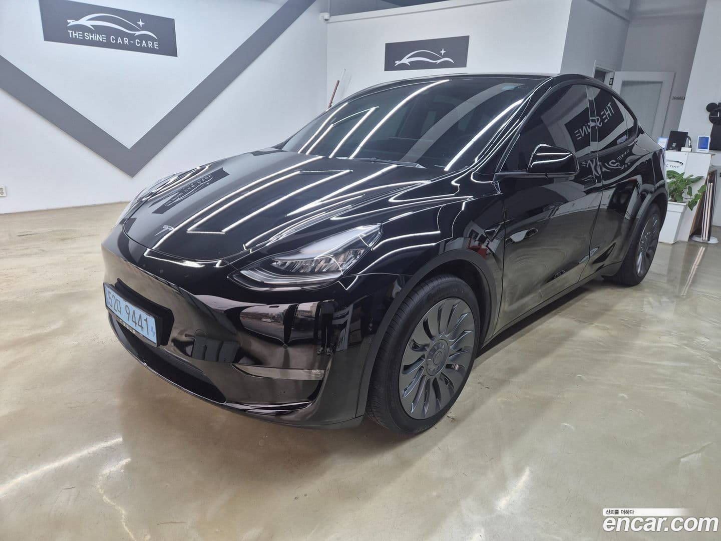 Main__Slider__Photo:Model Y Tesla 2021.5-0