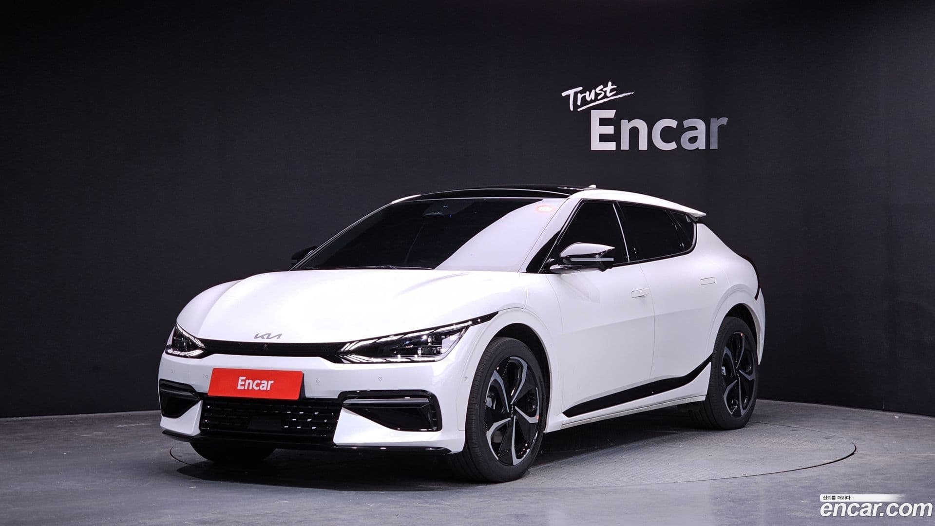 Main__Slider__Photo:EV6 Kia 2021.8-0