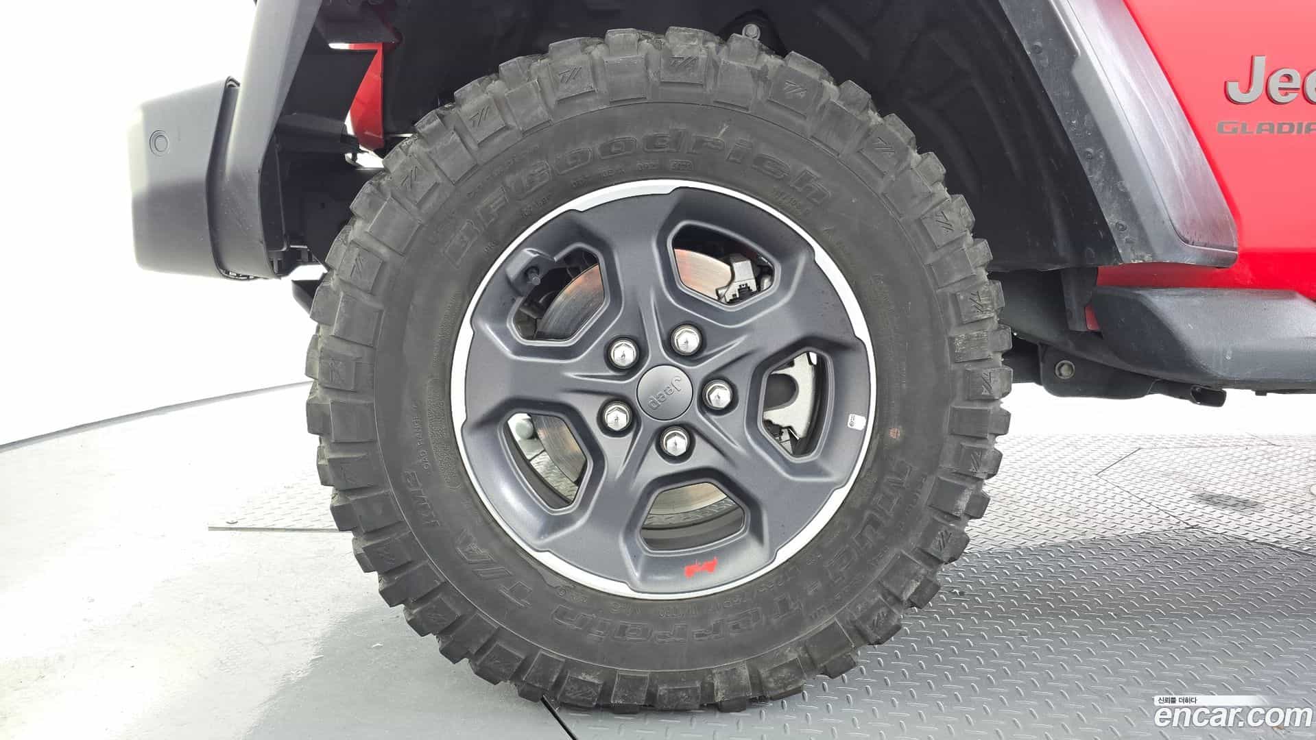 Gladiator Jeep 2023.11-OUTER-005