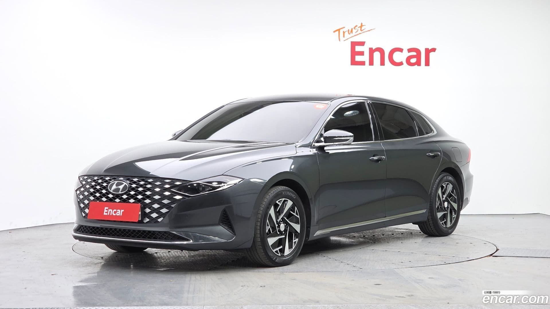 Main__Slider__Photo:Grandeur Hyundai 2021.10-0