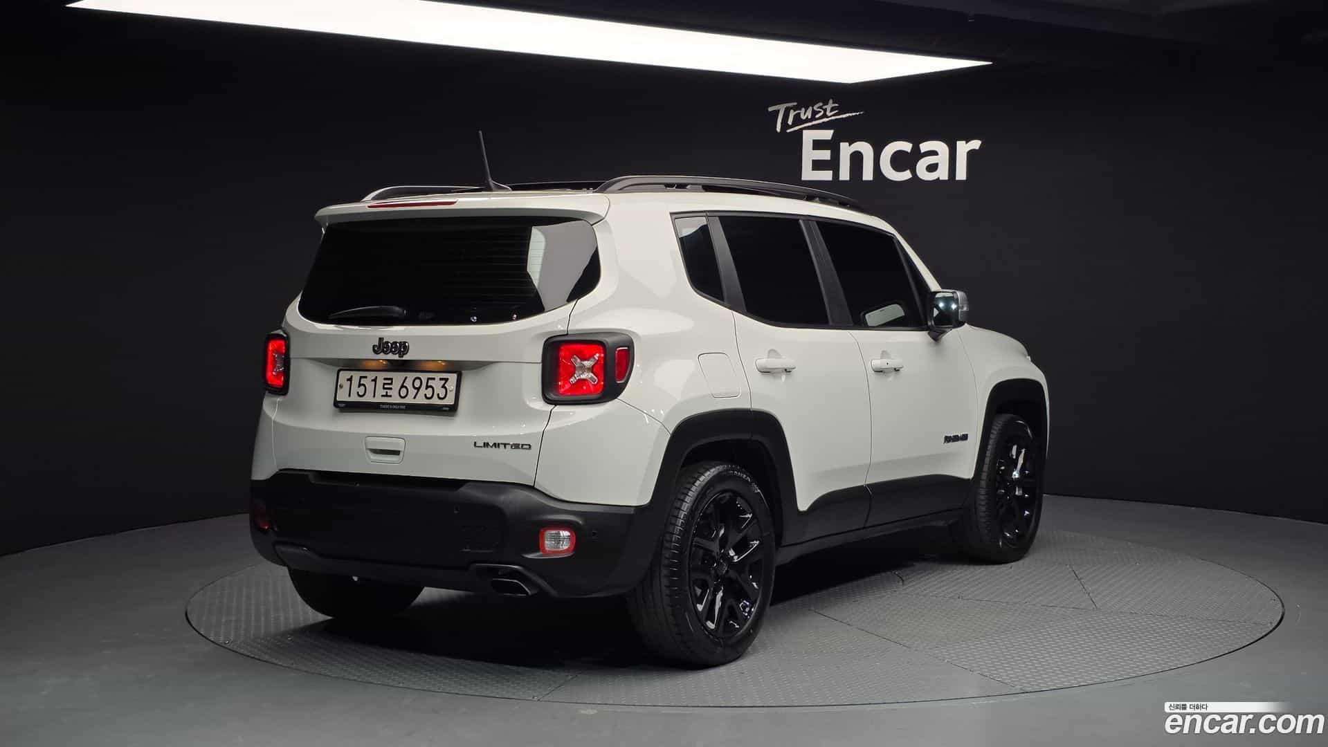 Renegade Jeep 2022.6-OUTER-002