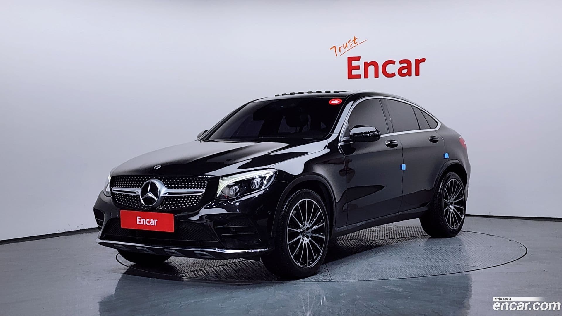 Main__Slider__Photo:GLC-Class Mercedes-Benz 2019.6-0