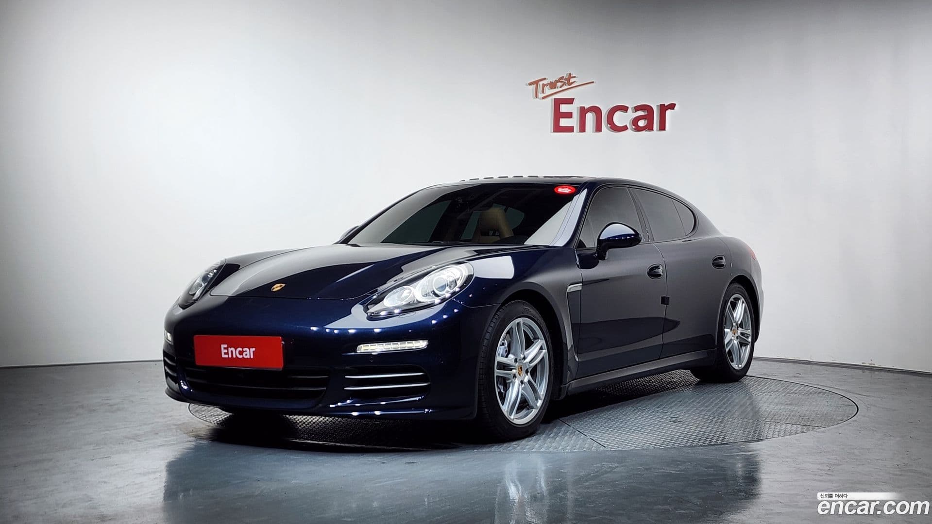 Main__Slider__Photo:Panamera Porsche 2016.2-0