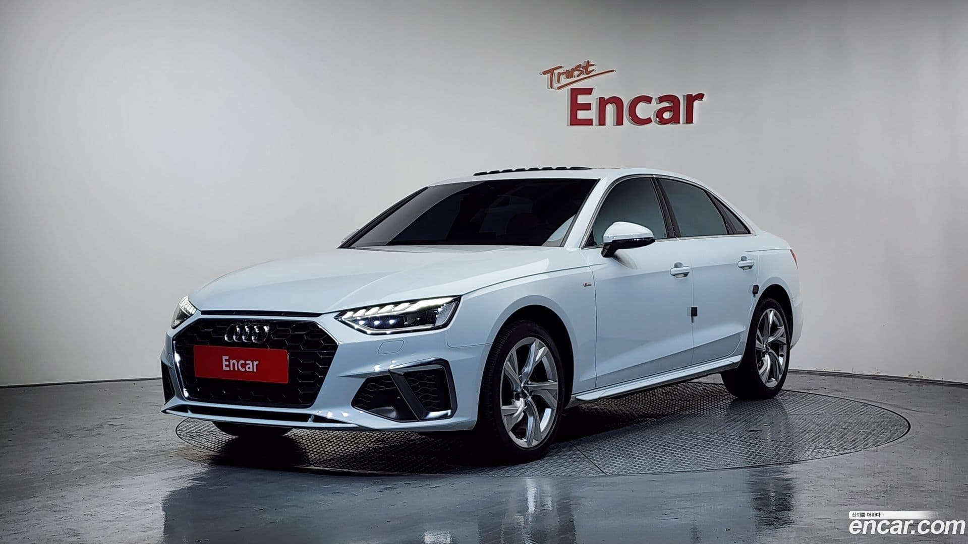 Main__Slider__Photo:A4 Audi 2021.0-0