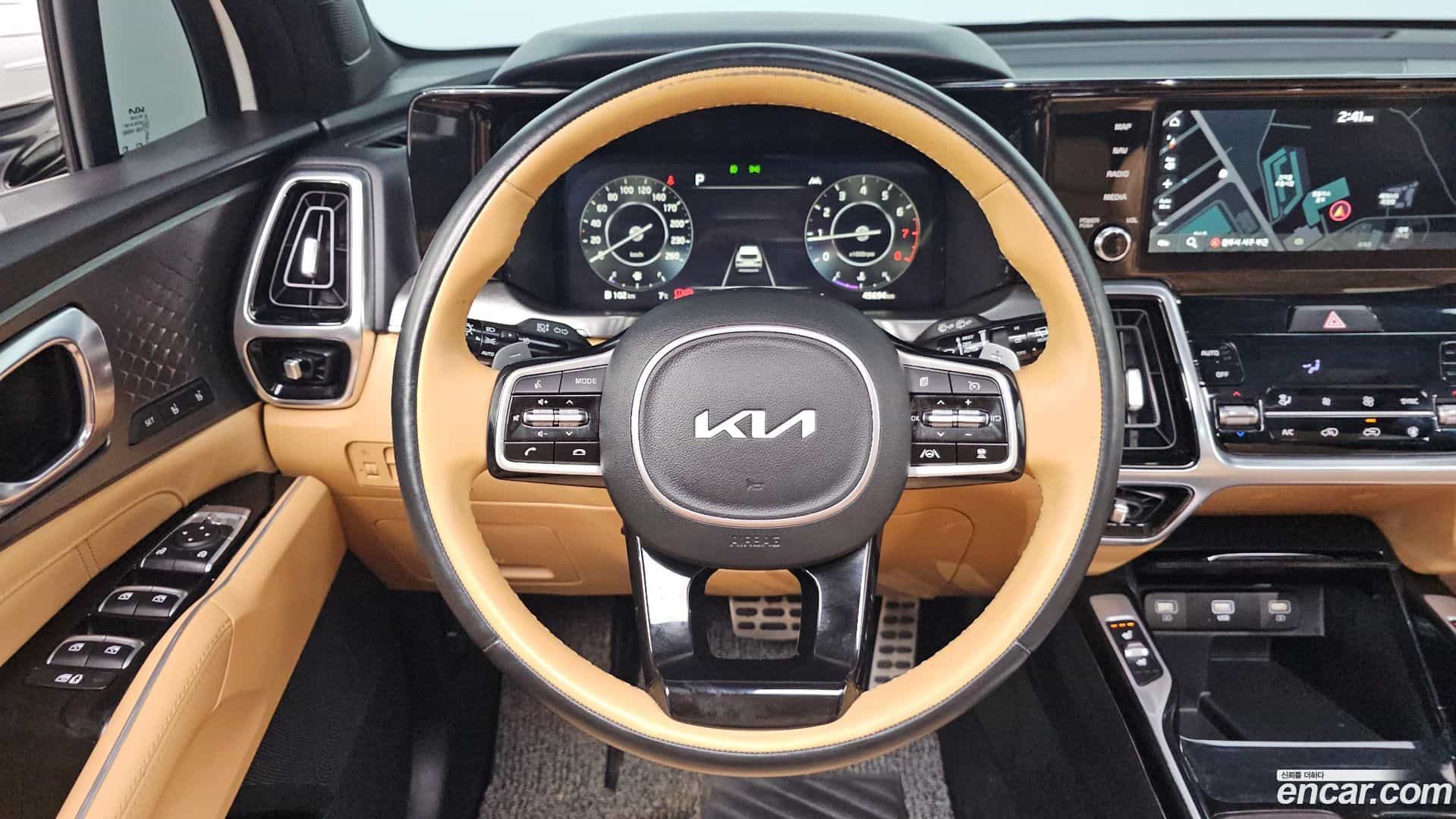 Sorento Kia 2023.6-OPTION-017