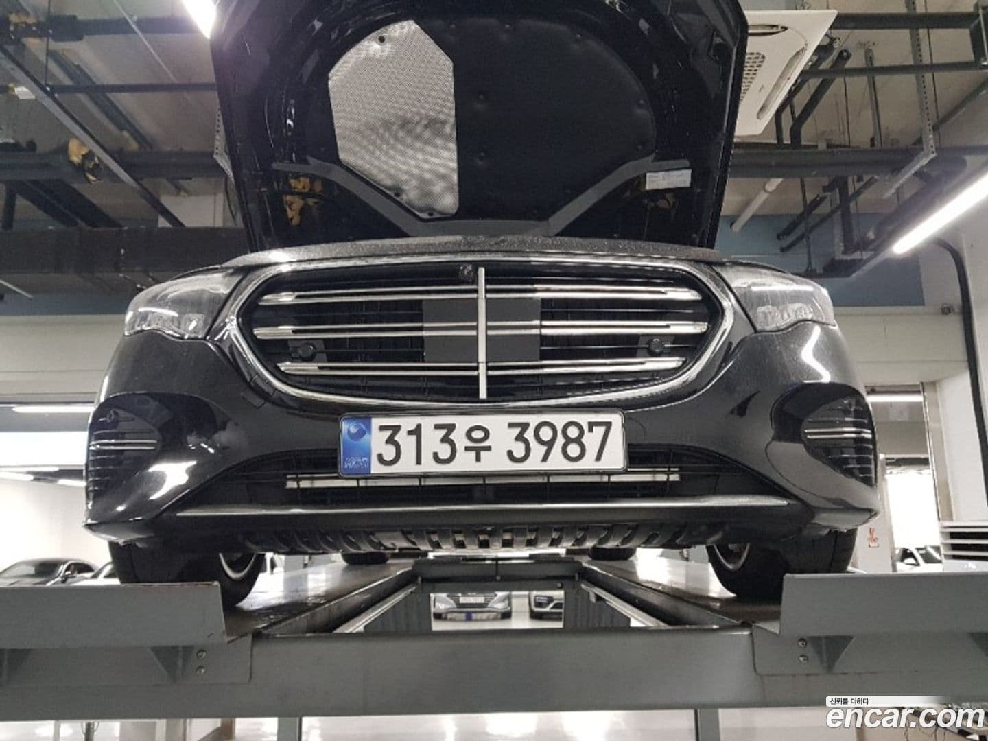 Main__Slider__Photo:E-Class Mercedes-Benz 2025.7-0