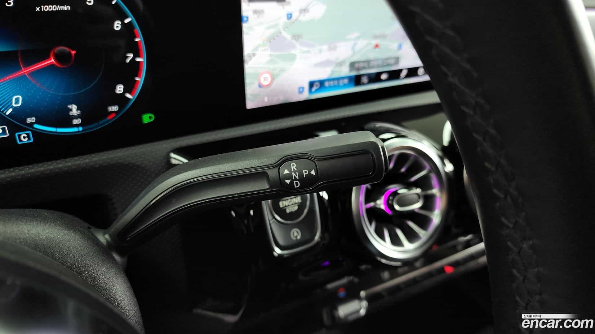 CLA-Class Mercedes-Benz 2022.1-INNER-009