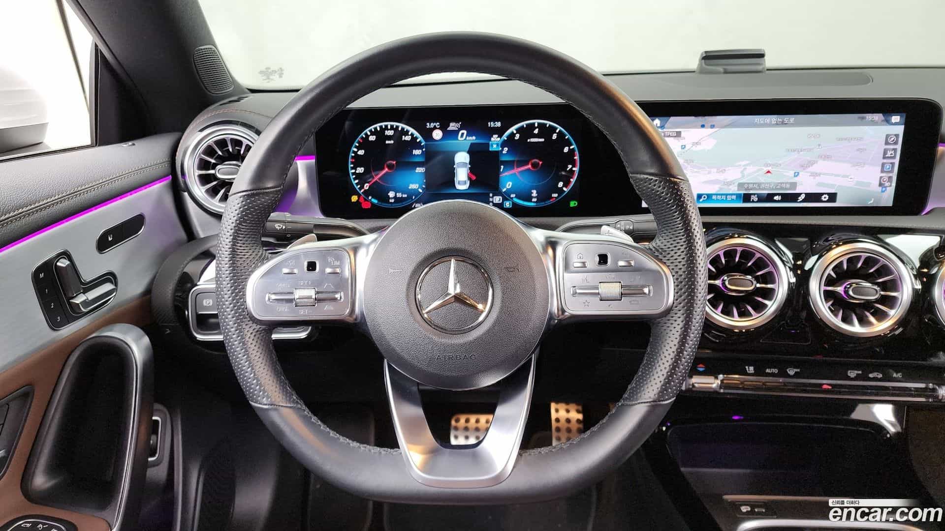 CLA-Class Mercedes-Benz 2022.1-OPTION-017