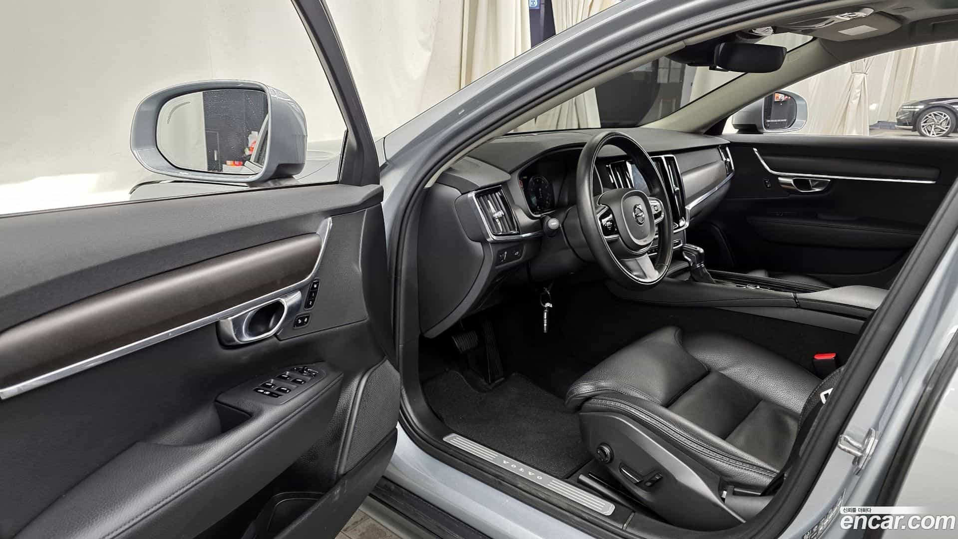 V90 Volvo 2018.3-INNER-010