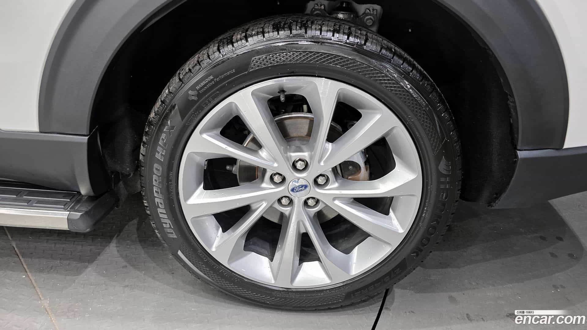 Explorer Ford 2021.10-OUTER-005