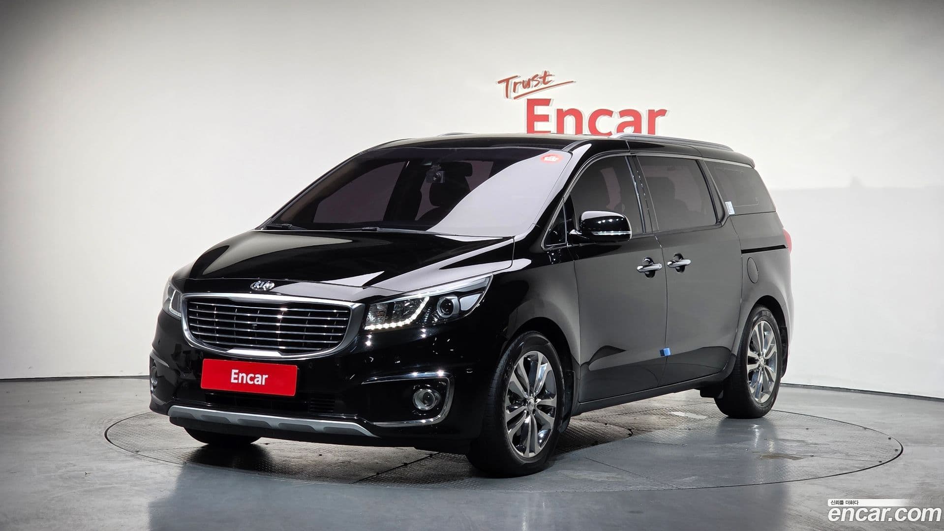 Main__Slider__Photo:Canival Kia 2017.8-0