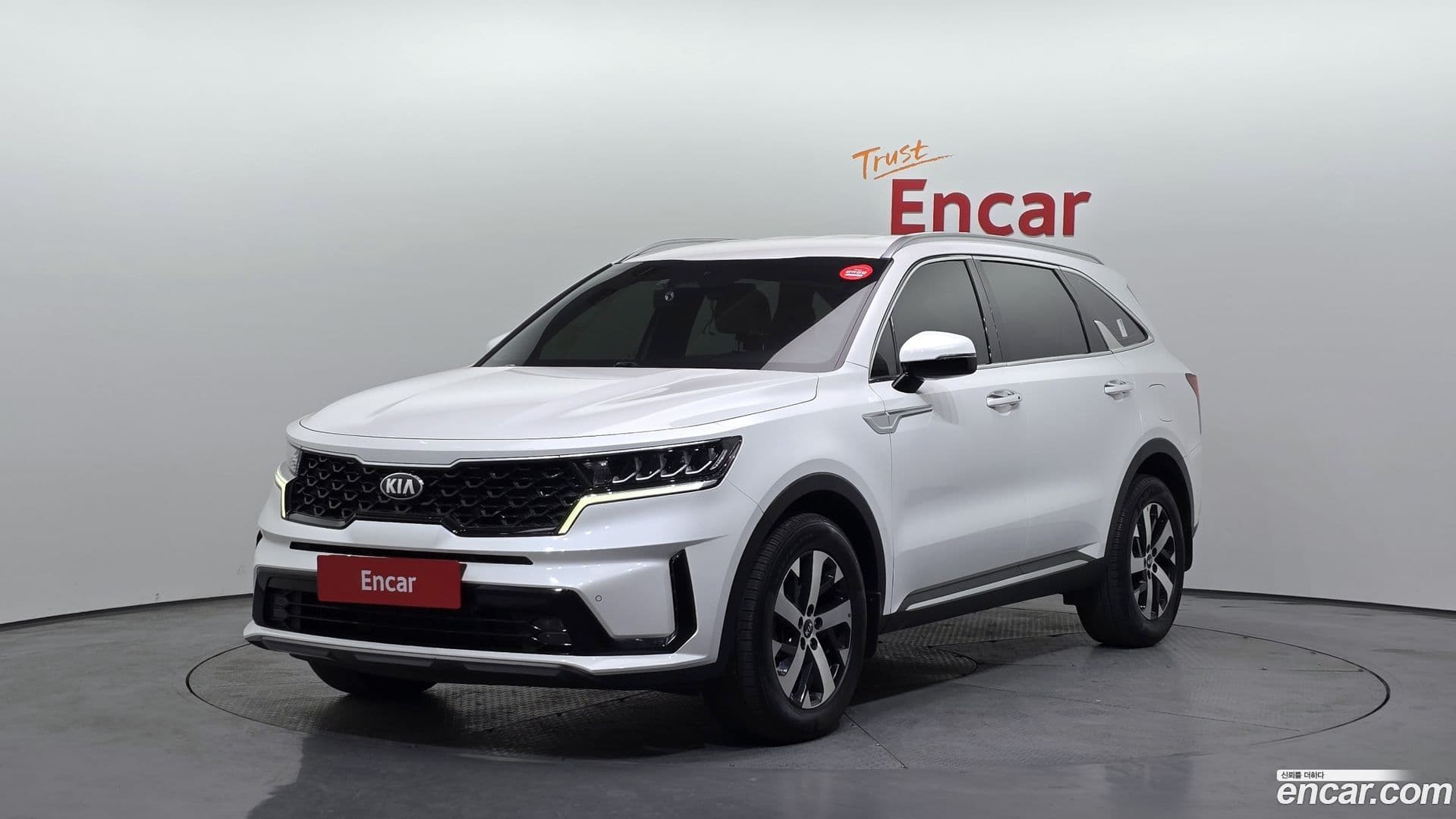 Main__Slider__Photo:Sorento Kia 2020.3-0