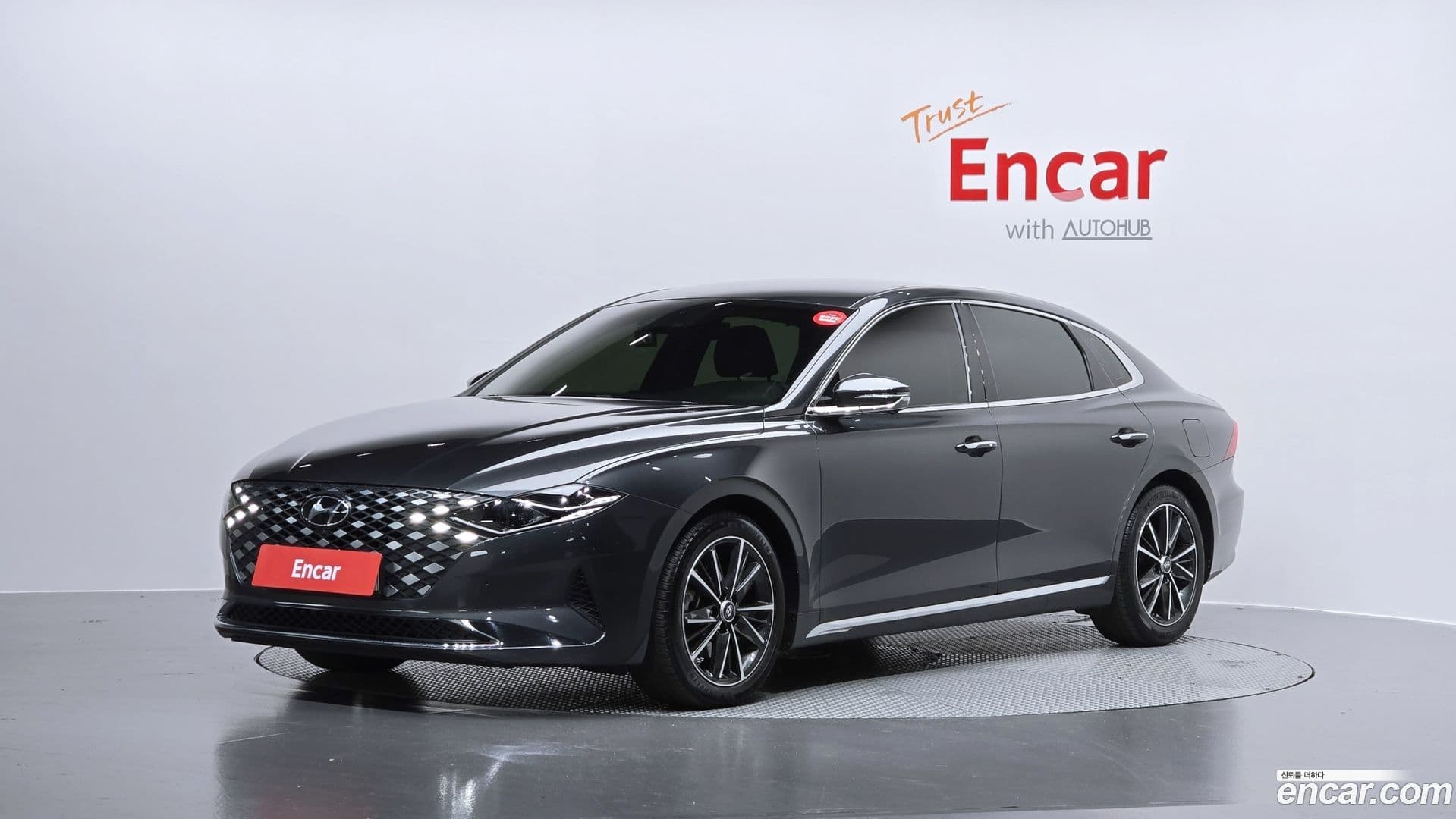 Main__Slider__Photo:Grandeur Hyundai 2020.7-0