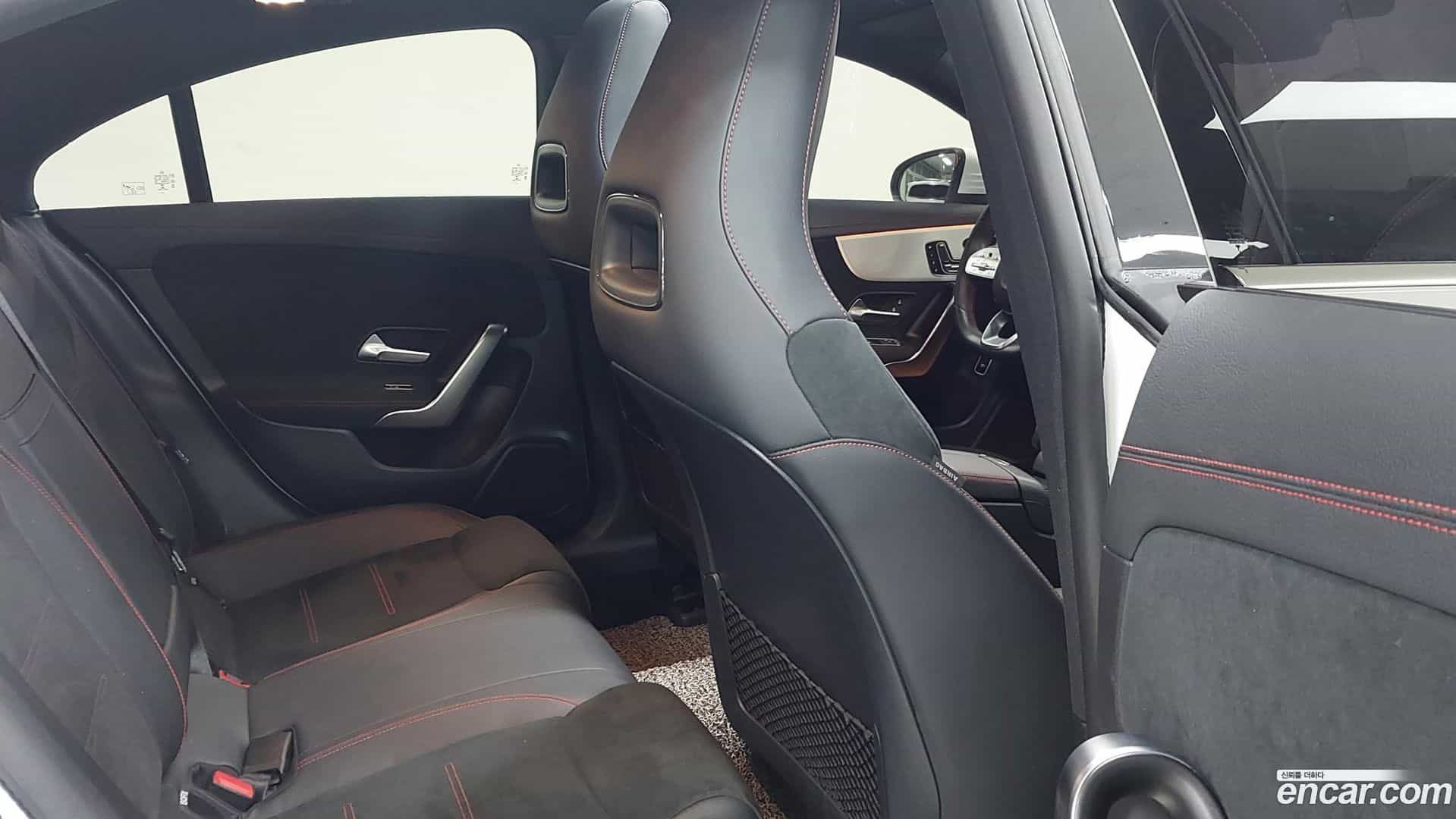 CLA-Class Mercedes-Benz 2023.0-INNER-010