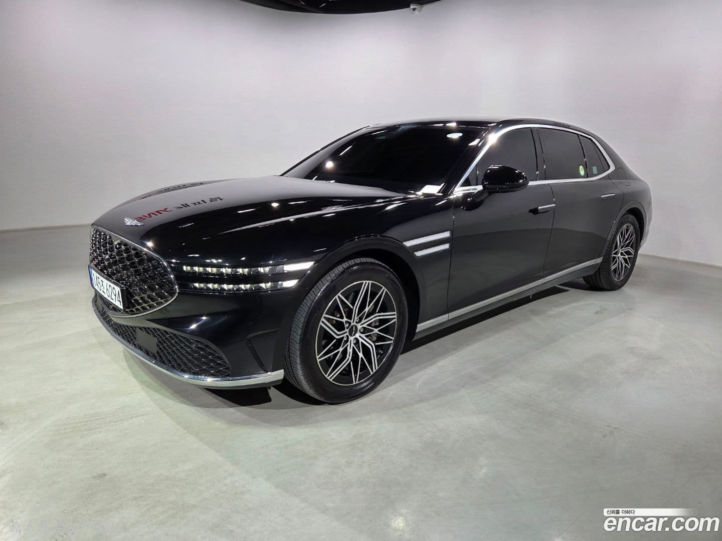 Main__Slider__Photo:G90 Genesis 2023.3-0