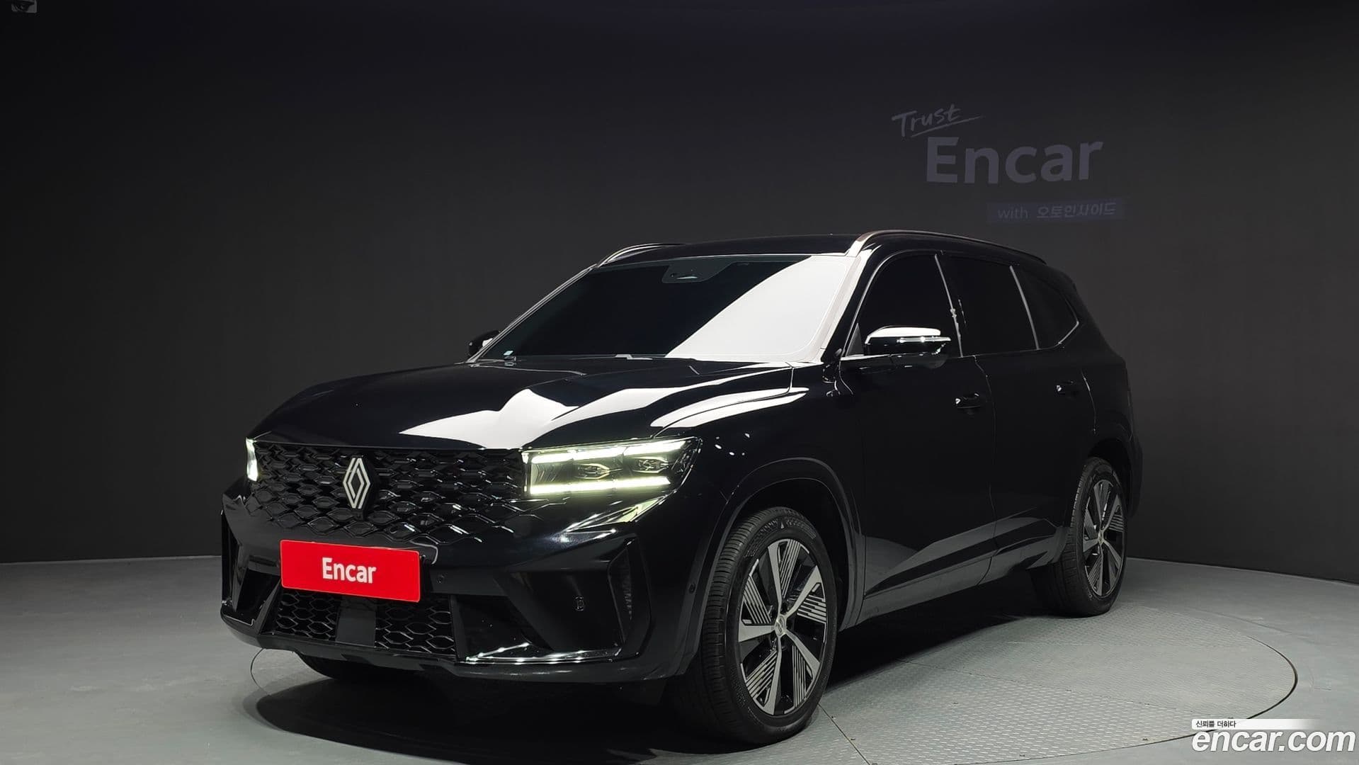 Main__Slider__Photo:Grand Koleos Renault Korea 2024.9-0