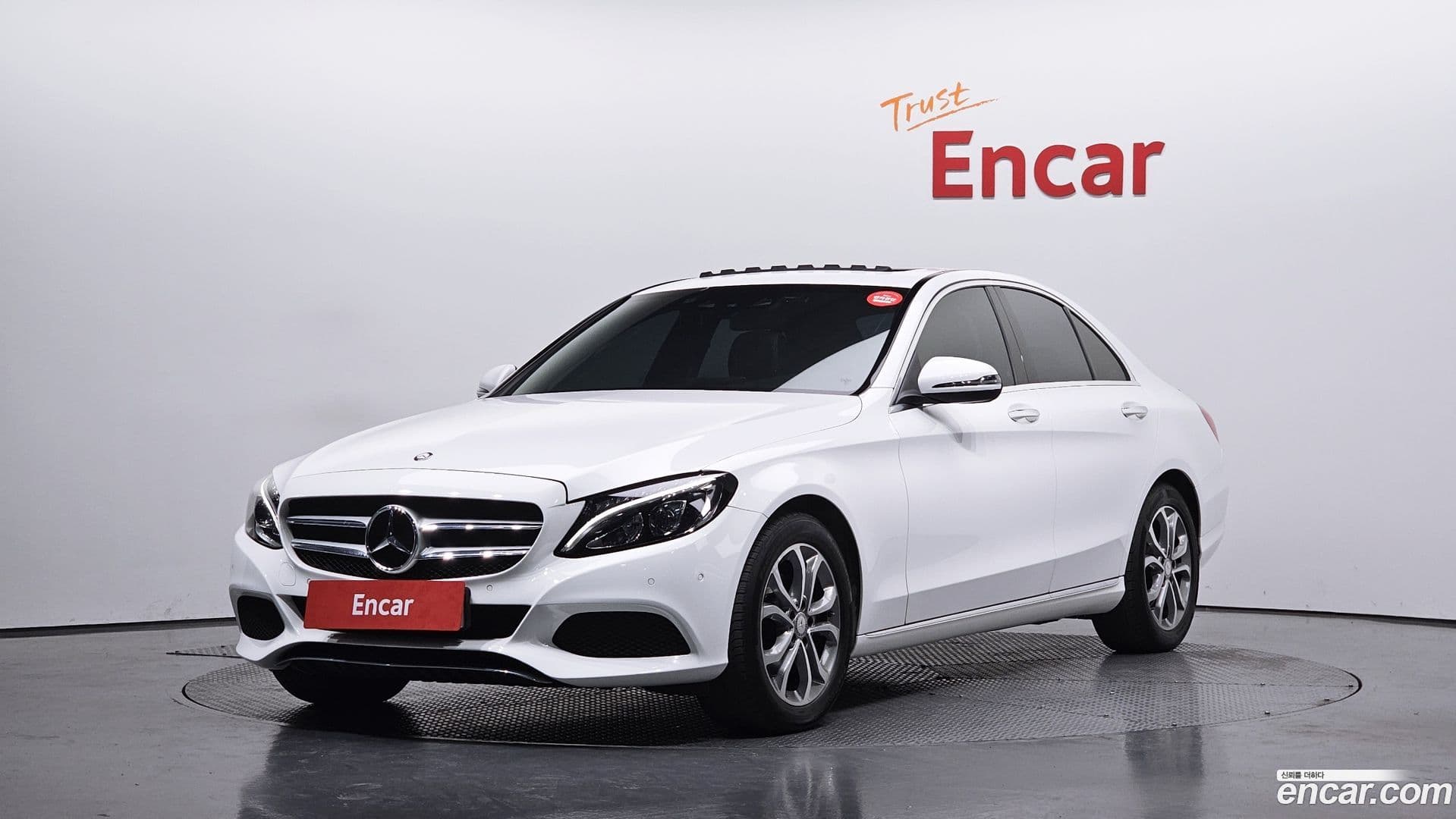 Main__Slider__Photo:C-Class Mercedes-Benz 2017.0-0