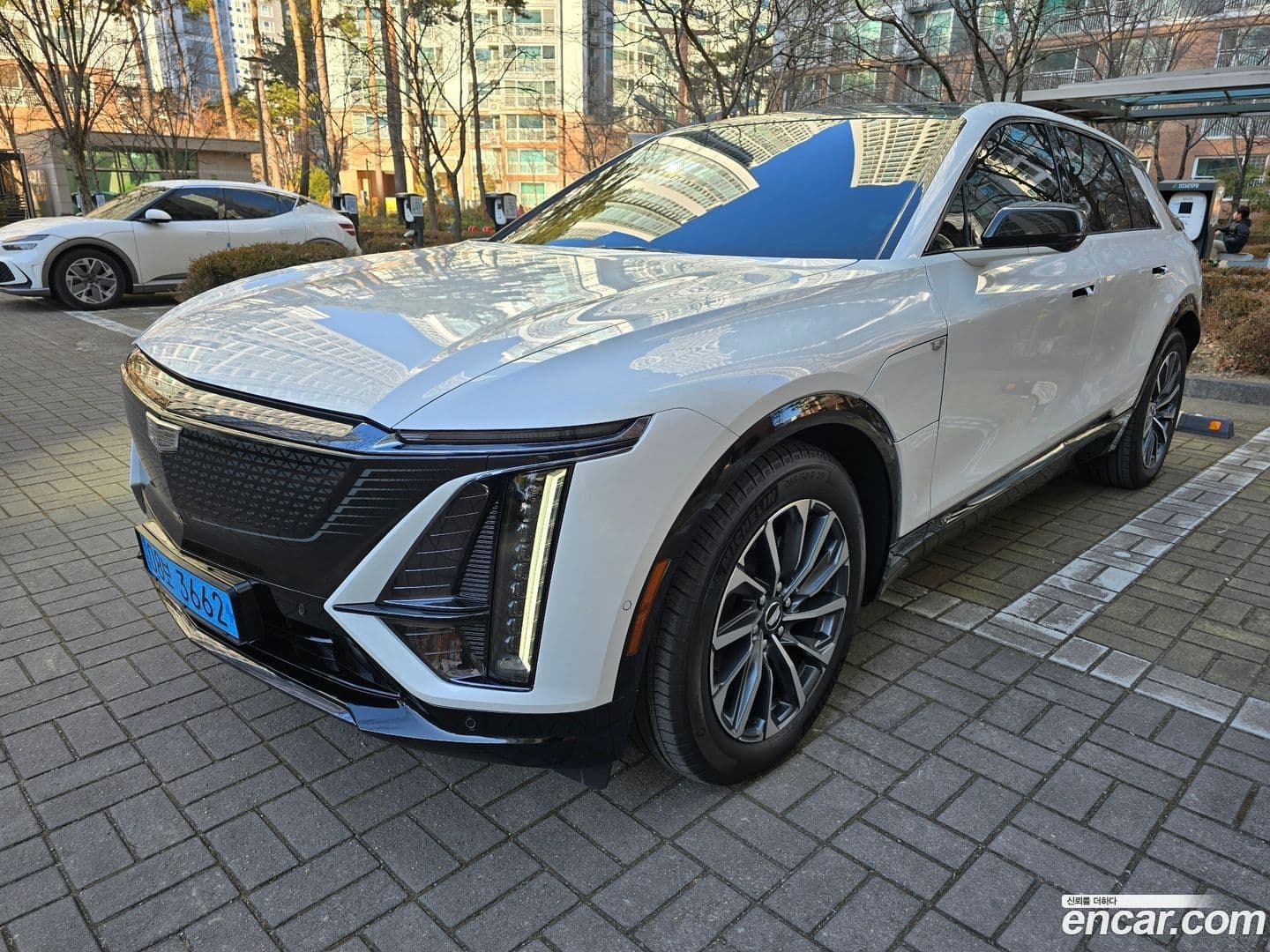 Main__Slider__Photo:Lyriq Cadillac 2025.6-0