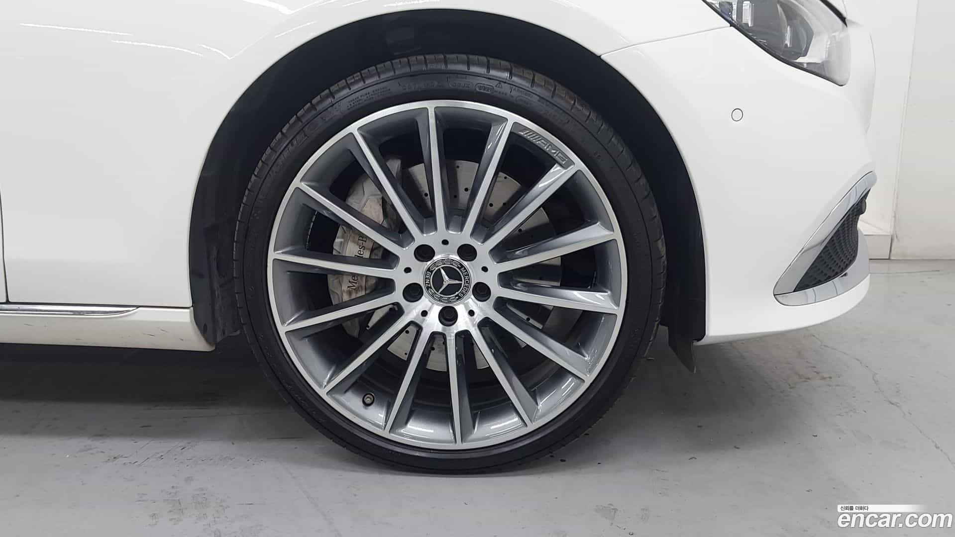 E-Class Mercedes-Benz 2022.11-OUTER-005