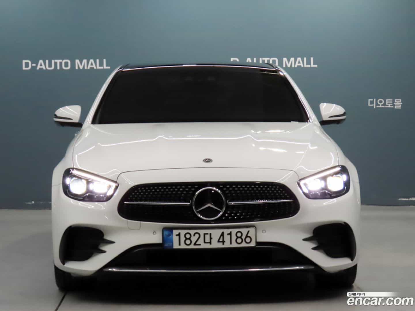 E-Class Mercedes-Benz 2022.4-OUTER-002