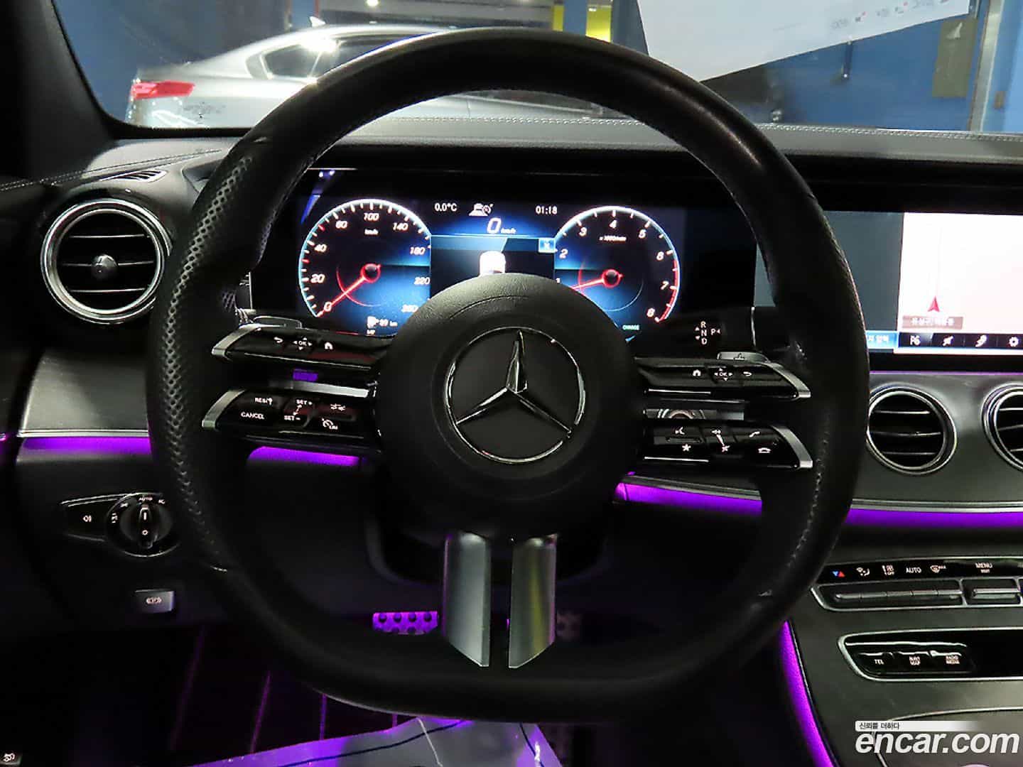 E-Class Mercedes-Benz 2022.4-INNER-008