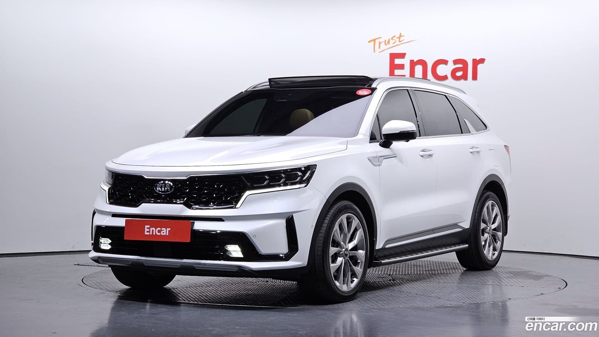 Main__Slider__Photo:Sorento Kia 2020.4-0