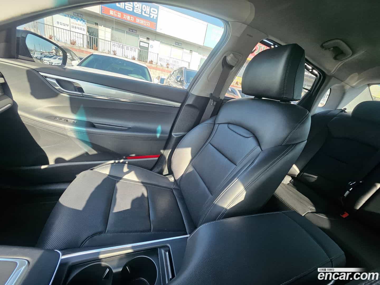 Grandeur Hyundai 2022.5-OPTION-021
