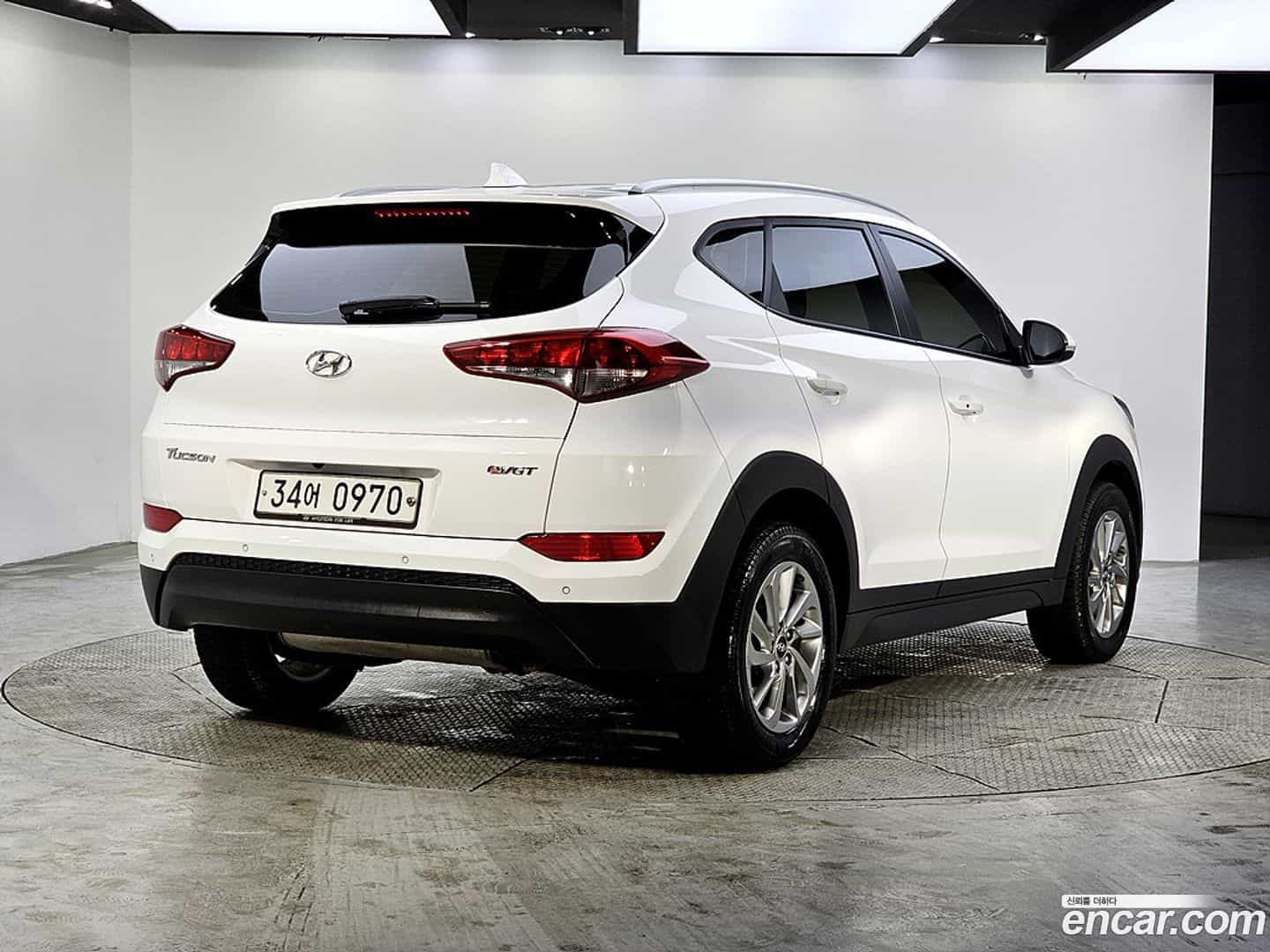 Tucson Hyundai 2016.1-OUTER-002